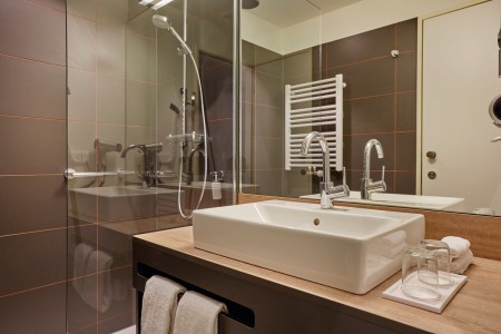 Hyperion Hamburg Hotel Bath room